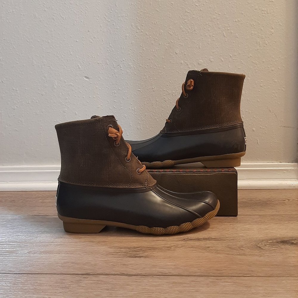 NWOT Sperry Saltwater Grey/Black Duck Rain Boots - Size 9.5